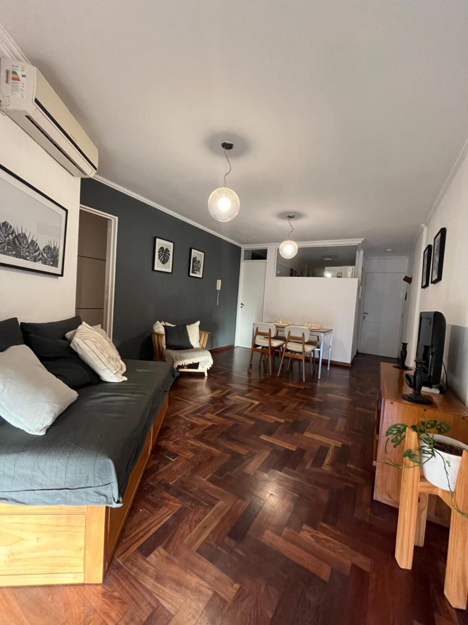 Departamento Chacabuco Apartment *